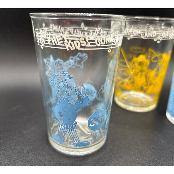 1950s Howdy Doody Parade Welch's Jelly Drinking Glasses Set of 3 Embossed Bottom - Picture 2 of 10
